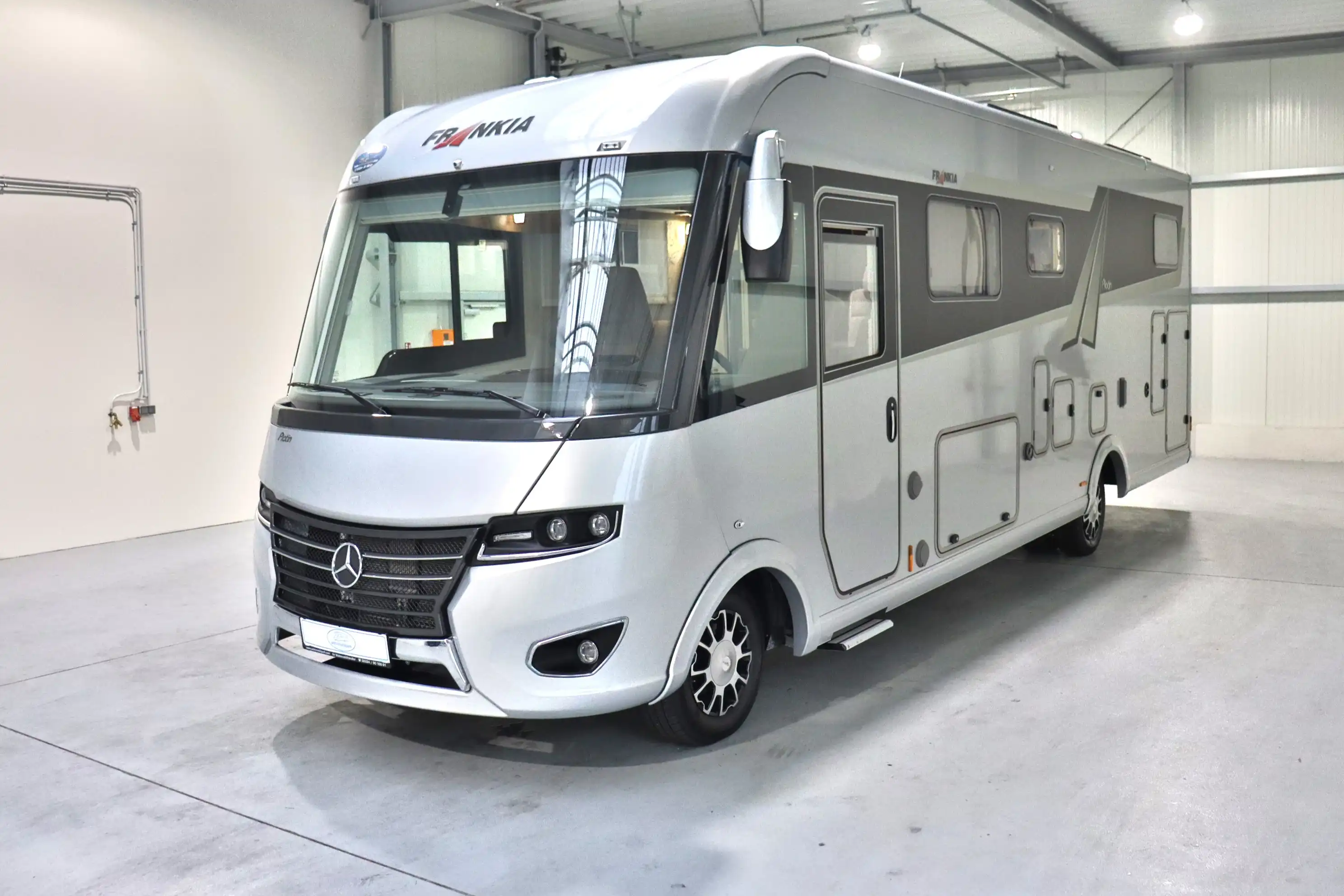 FRANKIA I 8400 GD Platin Edition beim Wohnmobilpark in Bad Honnef kaufen